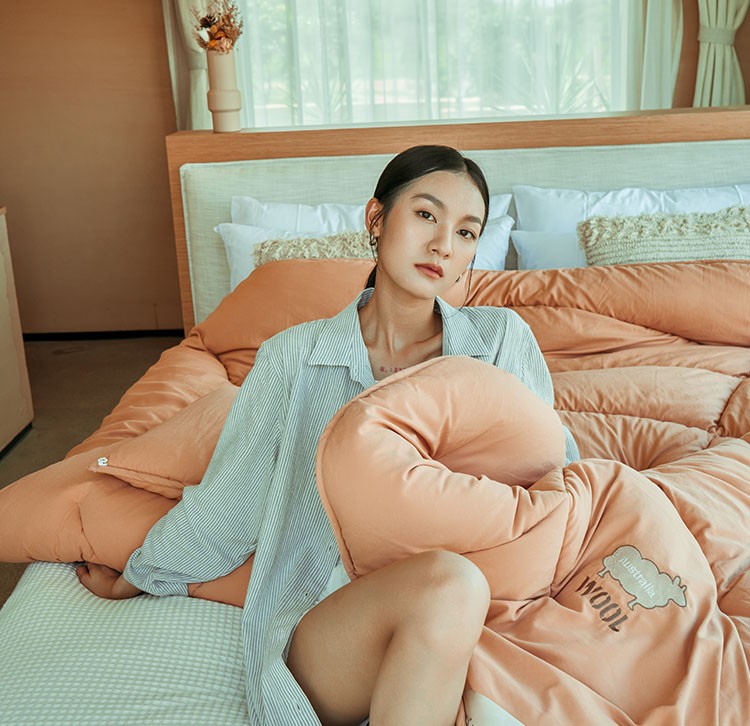 睡美容觉，怎能少了抗菌防螨又温暖助眠的AG8公司人生就是博澳洲羊毛被。