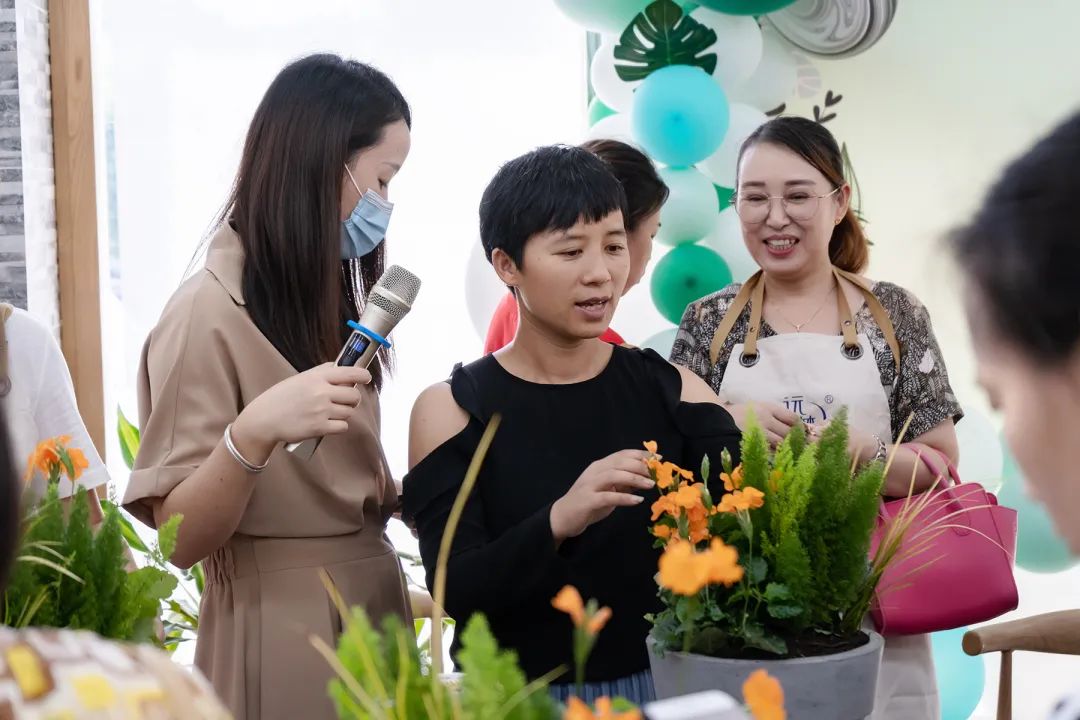 “给生活添点绿”——AG8公司人生就是博SVIP园艺沙龙圆满结束